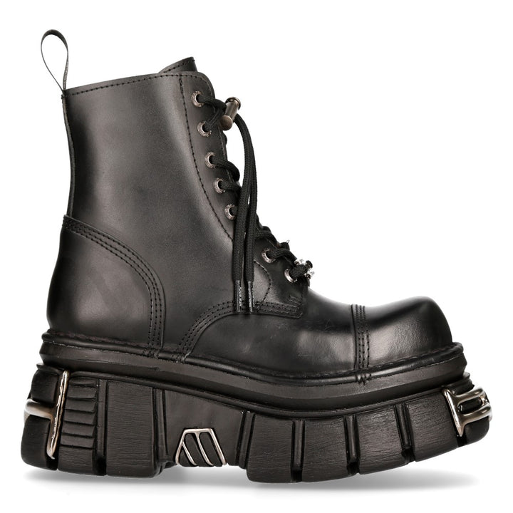 New Rock M-NEWMILI083-S37 – Military-Inspired Black Platform Boots with Laces